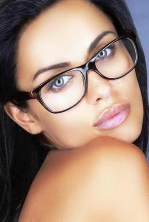 Солнцезащитные очки для круглого лица. Какие формы и цвета оправы очков подходят для круглого лица