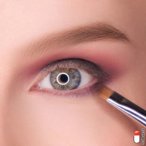 Какие основные шаги в нанесении макияжа для ухоженного лица. Основы макияжа для начинающих