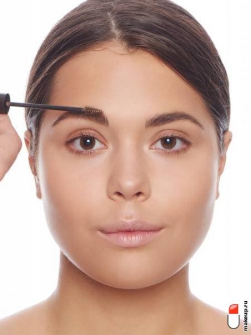Какие основные продукты необходимы для быстрого макияжа. Быстрый макияж: как накраситься за пару минут?