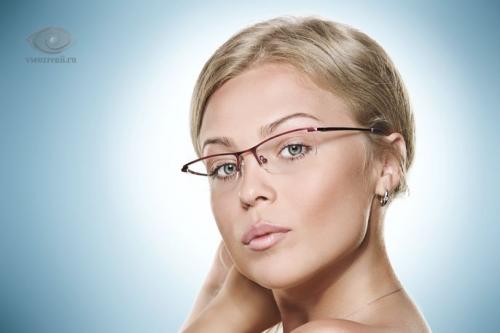 Стильные очки для милых дам. Ультрамодные очки для зрения 2021-2022 года: как подобрать лучшую модель 11