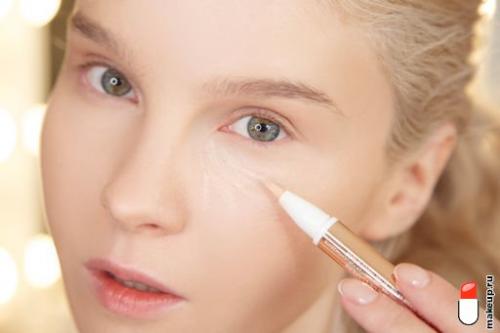 Как выбрать подходящий тон основы для легкого макияжа. Элементарно, Ватсон: легкий макияж и его особенности