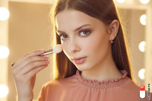 Как выбрать подходящий тон основы для легкого макияжа. Элементарно, Ватсон: легкий макияж и его особенности