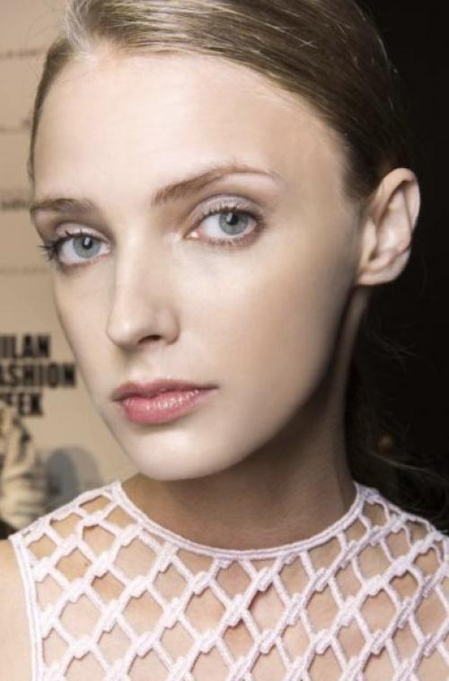 Как выбрать подходящий тон основы для легкого макияжа. Элементарно, Ватсон: легкий макияж и его особенности