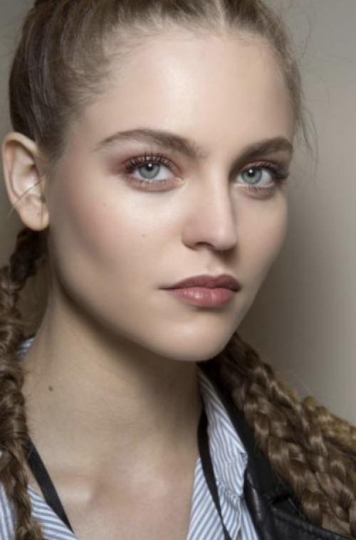 Как выбрать подходящий тон основы для легкого макияжа. Элементарно, Ватсон: легкий макияж и его особенности