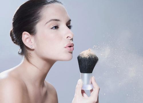 Как сделать макияж более долговечным. 10 способов продлить стойкость макияжа