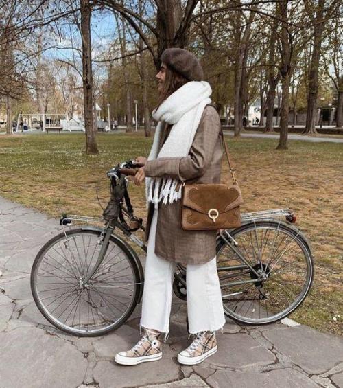 Как сочетать головной убор с остальной одеждой и аксессуарами. Как сочетать шапку и шарф: 4 модных приёма от фешн-блогеров