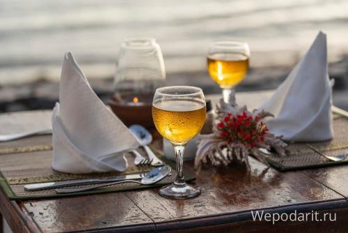 Что подарить на 8 марта. ТОП-92 подарка Женщине на 8 марта (недорогие + вкусные)