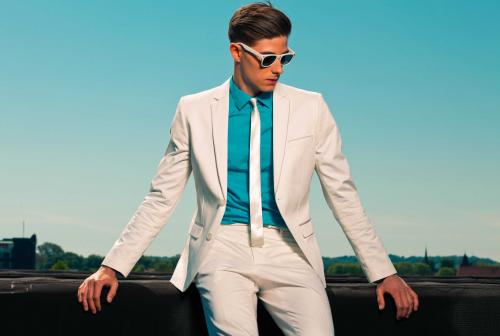 Сочетание цветов в одежде мужчин. Модные цвета мужского гардероба