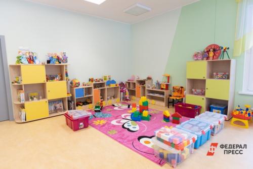 Можно ли отправлять ребенка в детский сад или школу при первых признаках простуды. Можно ли вести ребенка с насморком и кашлем в детсад и школу: неожиданные ответы врачей