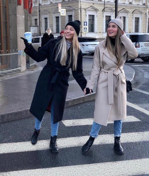 Какой головной убор лучше всего подходит к пальто. Подбор шапки к различным моделям женских пальто