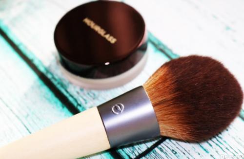Какой инструмент лучше всего использовать для нанесения хайлайтера. Виды и особенности кистей для хайлайтера