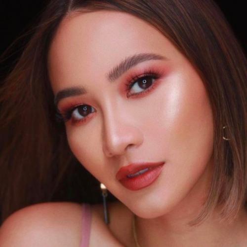 Зачем нужен хайлайтер и как им правильно пользоваться. Хайлайтер: подробное бьюти-досье