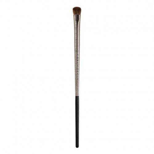 Какие аксессуары или кисти используются для лучшего нанесения теней. Стираем границы: как выбрать кисть для растушевки теней?