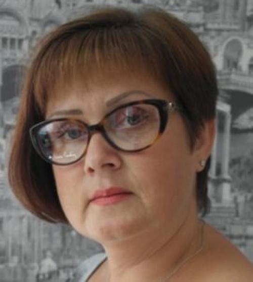 Какие цветовые решения считаются самыми универсальными для женской оправы. Как выбрать «правильную» оправу