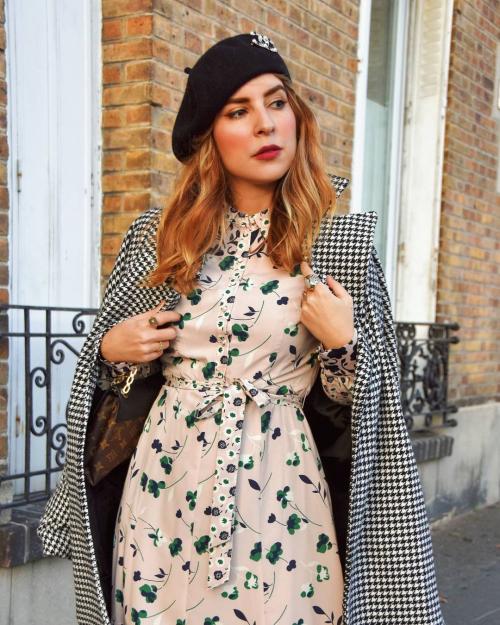 Какие модели головных уборов уместны для формальных событий в категории 40-50 лет. Шапки, которые лучше всего подходят для дам 40-50 лет: 5 элегантных примеров