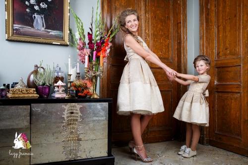 В чем основные принципы стиля мамы-дочки. Like mother, like daughter. Стиль «мама-дочь»