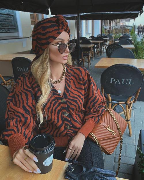 Какие модели головных уборов уместны для формальных событий в категории 40-50 лет. Шапки, которые лучше всего подходят для дам 40-50 лет: 5 элегантных примеров