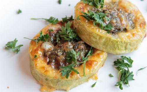 Полезные блюда из кабачков. Что приготовить из кабачков: 10 лучших рецептов