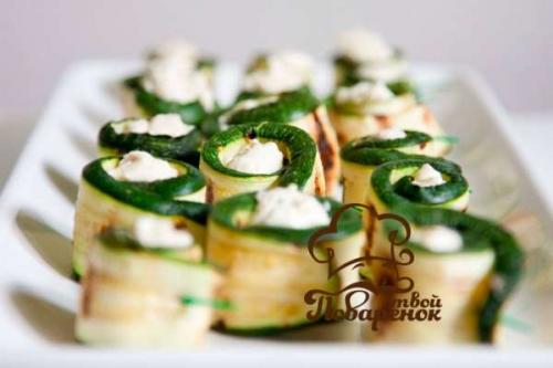 Диетические блюда из кабачков. Диетические рулетики из кабачков
