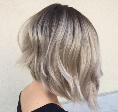 Каре с мелированием на русые. Подбор оттенков мелирования на каре