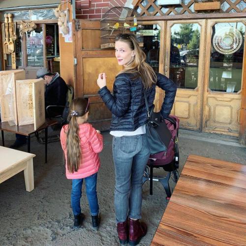 С кем живет Светлана Иванова. Бурный роман с жизнью на две семьи: как Светлана Иванова смогла охмурить и забрать себе известного режиссера