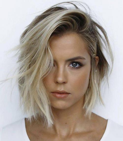 Многослойные объемные стрижки на средние волосы. Многослойный боб