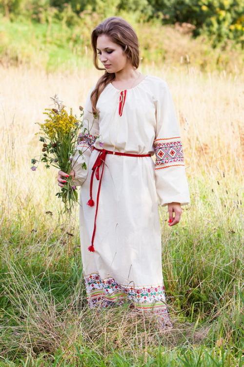 Праздничный русский народный костюм женский. Женский