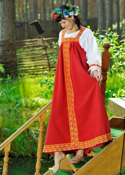 Праздничный русский народный костюм женский. Женский
