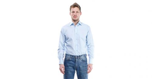 С чем носить красную рубашку мужчине. Сочетаем рубашки по цветам: от черной до бордовой