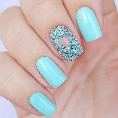 Маникюр с сердцем. Маникюр с сердечками: фото самых стильных идей