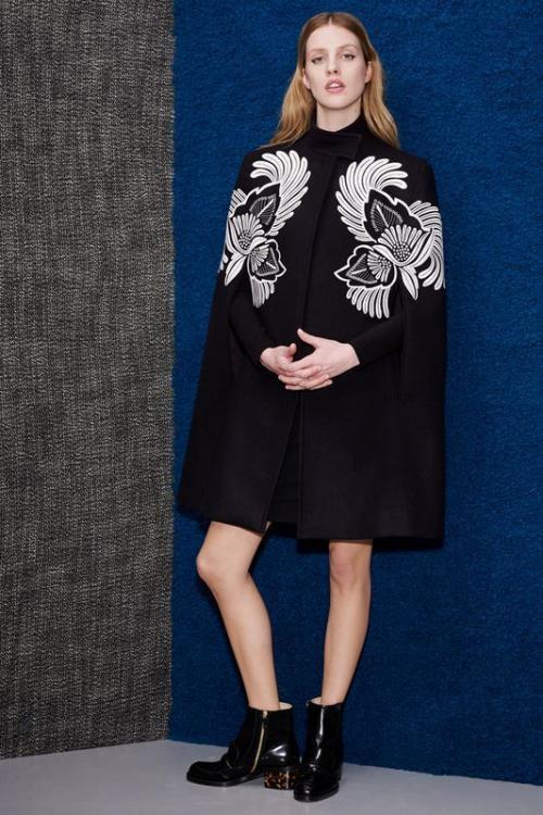 Черное пальто женское сочетание цветов. Зимнее чёрное пальто