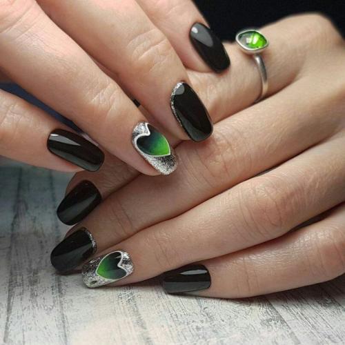 Маникюр с сердцем. Маникюр с сердечками: фото самых стильных идей