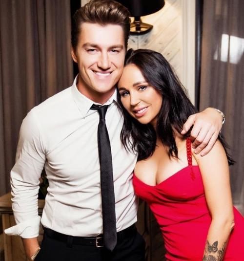 Музыкант Алексей воробьев тайно женился в Лас-вегасе. 02