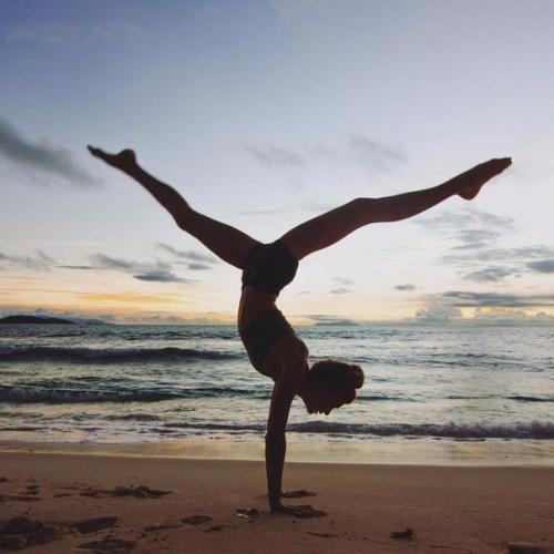 Упражнения: правила стретчинга - как развить гибкость? 01 Упражнения: правила стретчинга - как развить гибкость? 01