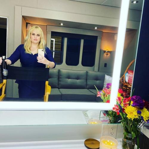 Фитнес - студия Maximum поздравляет Елену Гусеву с днём рождения. 01