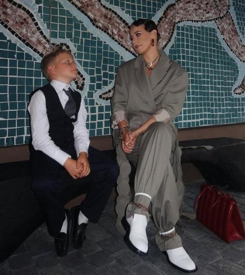 Ксения Собчак призналась, как похудела до состояния дюймовочки. 01