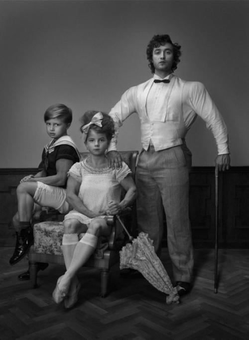 Интересный проект бельгийского фотографа Курта сталлерта (Kurt Stallaert) под названием 'мир бодибилдеров' (Bodybuilders World. 04