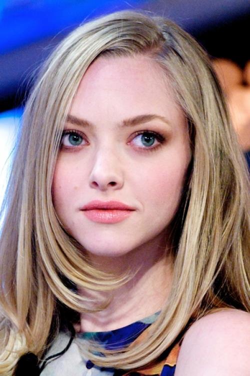 Сложно сказать какая она актриса. 05