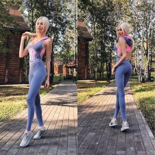 Алена Шишкова встала на весы и показала вес 54 кг. 03