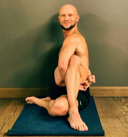 Пластике Дмитрия хрусталёва можно только позавидовать! 04