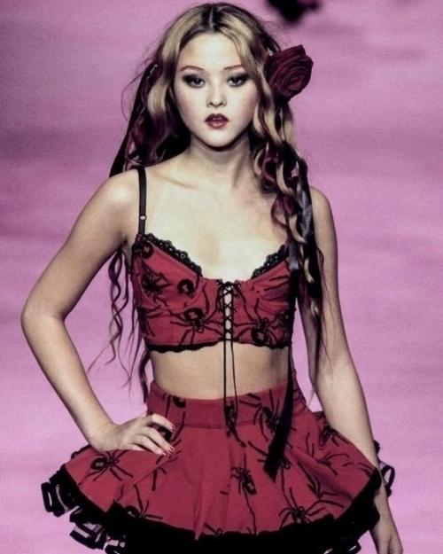 Девон аоки - самая невысокая в мире супермодель (1 м 68 см). 03