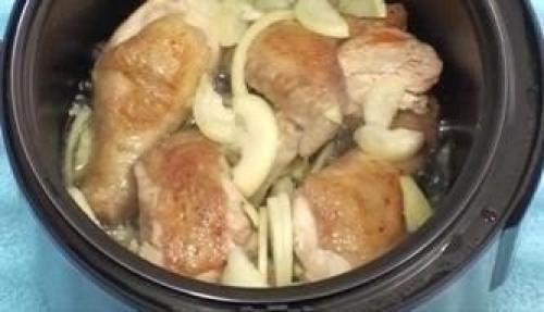 Курица в мультиварке в сметанном соусе. 04