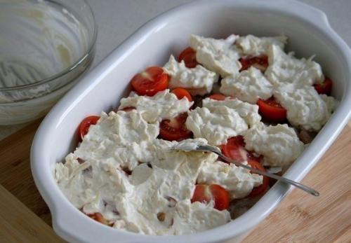 Рыбка запеченная с помидорами и сыром: идеальный ужин? 06