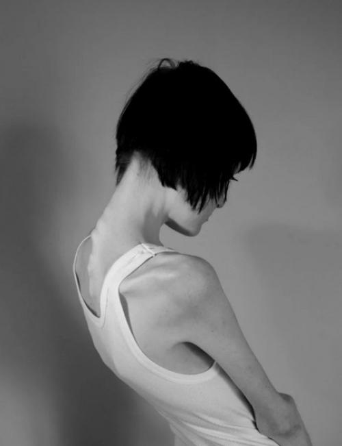 Мать - анорексичка, которая делить гардероб с 8-летней дочерью. 02