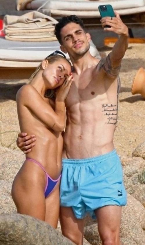 Футболист Марк бартра заключил соглашение с девушкой - моделью о ежедневном с * ксе. 01