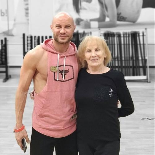 Как приятно, что в фитнес хаус ходят люди абсолютно разного возраста. 01