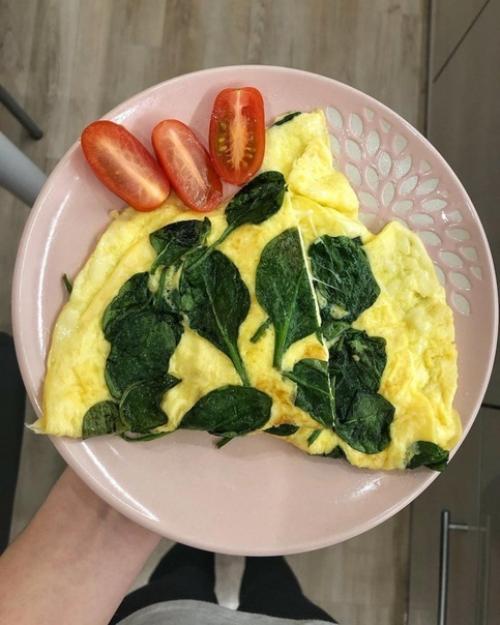 Подборка ужинов.  1. жареное яйцо, куриная грудка с овощами. 02