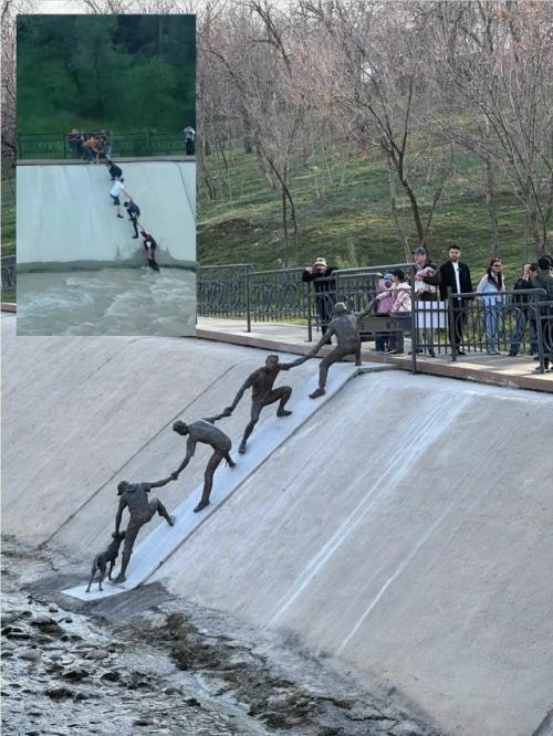 В алматы появилась инсталляция, от которой мурашки.

