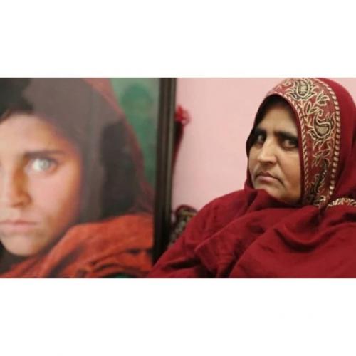 Вот как изменилась девочка, которую прозвали афганская Мона Лиза. 02