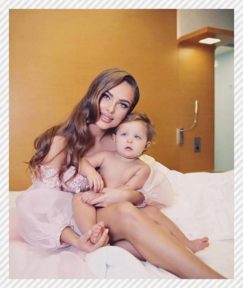 Спортивные девушки. Евица Ханна с мужем ашу и д чк й дриан й! 04